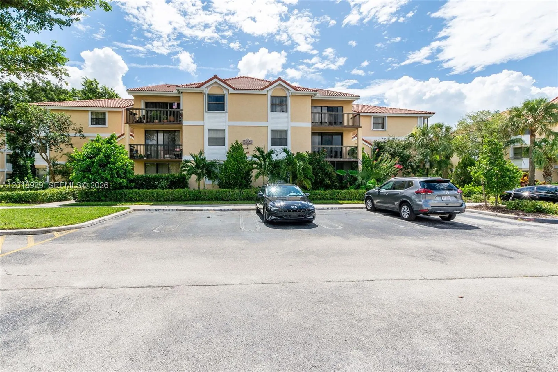 5721 Riverside Drive Coral Springs FL 33067