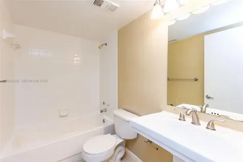 5721 Riverside Drive Coral Springs FL 33067