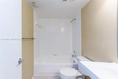 5721 Riverside Drive Coral Springs FL 33067