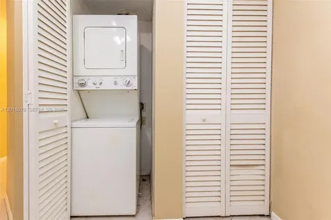 5721 Riverside Drive Coral Springs FL 33067