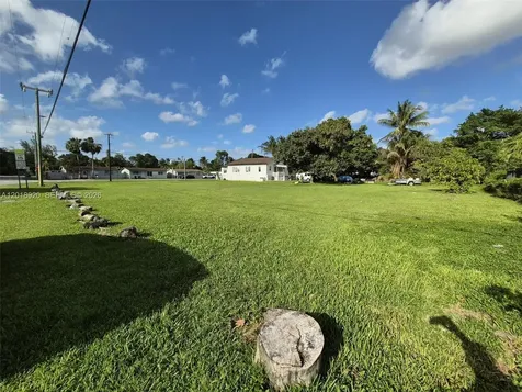 1880 NW 111th Street Miami FL 33167