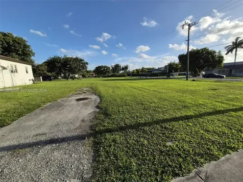 1880 NW 111th Street Miami FL 33167