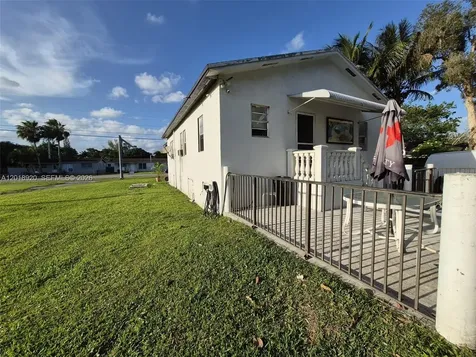 1880 NW 111th Street Miami FL 33167