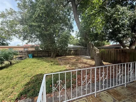 435 NW 44th Avenue Miami FL 33126