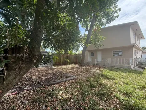 435 NW 44th Avenue Miami FL 33126
