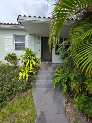 1611 Coral Gate Drive Miami FL 33145