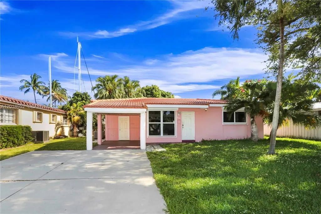 917 Mandarin Isle Fort Lauderdale FL 33315