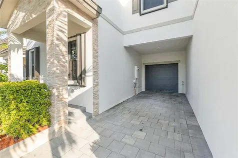 1541 SW 28th Street Fort Lauderdale FL 33315