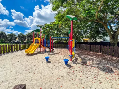 15428 SW 50th Terrace Miami FL 33185