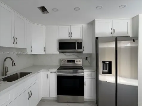 15428 SW 50th Terrace Miami FL 33185