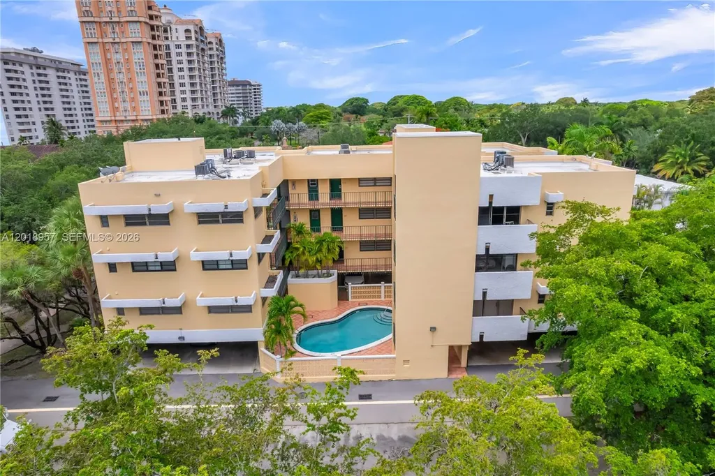 525 Coral Way Coral Gables FL 33134