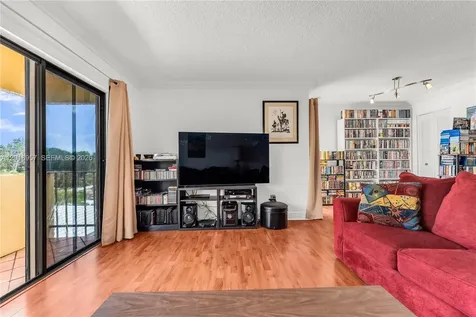 525 Coral Way Coral Gables FL 33134