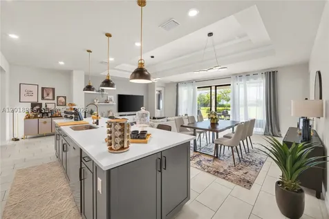 4549 W Pinehurst Trail W Oakland Park FL 33309