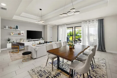 4549 W Pinehurst Trail W Oakland Park FL 33309