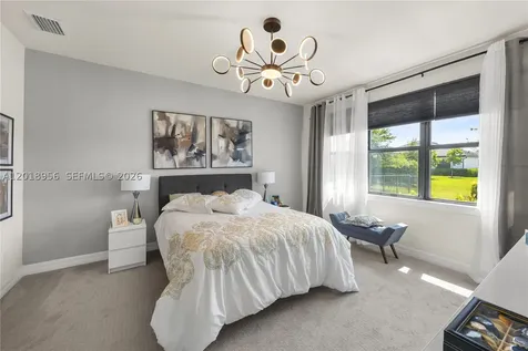 4549 W Pinehurst Trail W Oakland Park FL 33309
