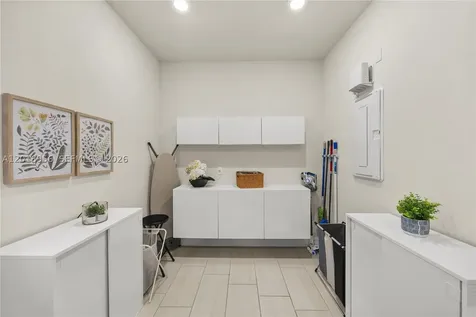 4549 W Pinehurst Trail W Oakland Park FL 33309