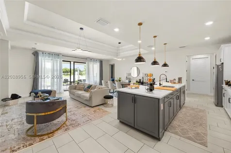 4549 W Pinehurst Trail W Oakland Park FL 33309