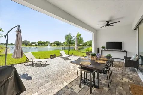4549 W Pinehurst Trail W Oakland Park FL 33309