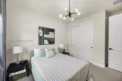 4549 W Pinehurst Trail W Oakland Park FL 33309
