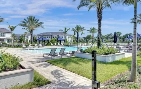 4549 W Pinehurst Trail W Oakland Park FL 33309