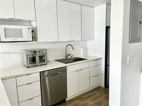 2910 Point East Drive Aventura FL 33160