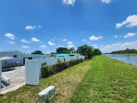 3617 NW 37th Street Lauderdale Lakes FL 33309