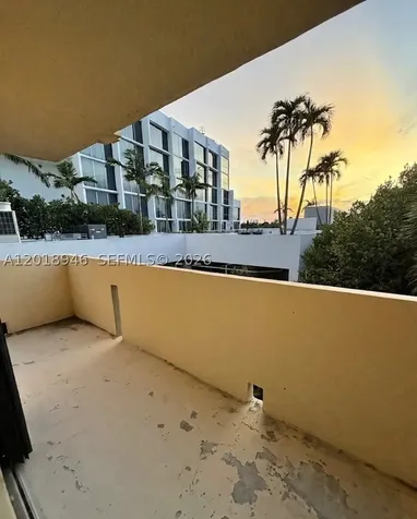 2924 Collins Avenue Miami Beach FL 33140