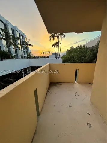 2924 Collins Avenue Miami Beach FL 33140