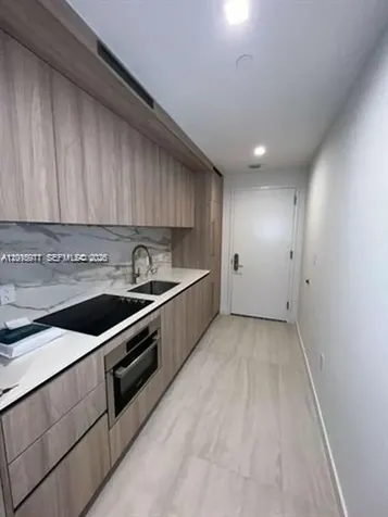 77 SE 5th Street Miami FL 33131