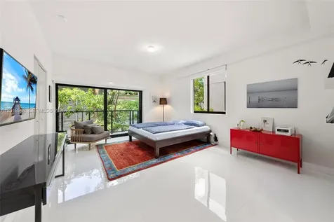 3376 Perry Frow Drive Miami FL 33133