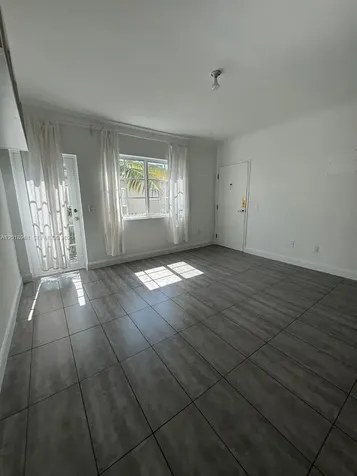 1508 Meridian Avenue Miami Beach FL 33139
