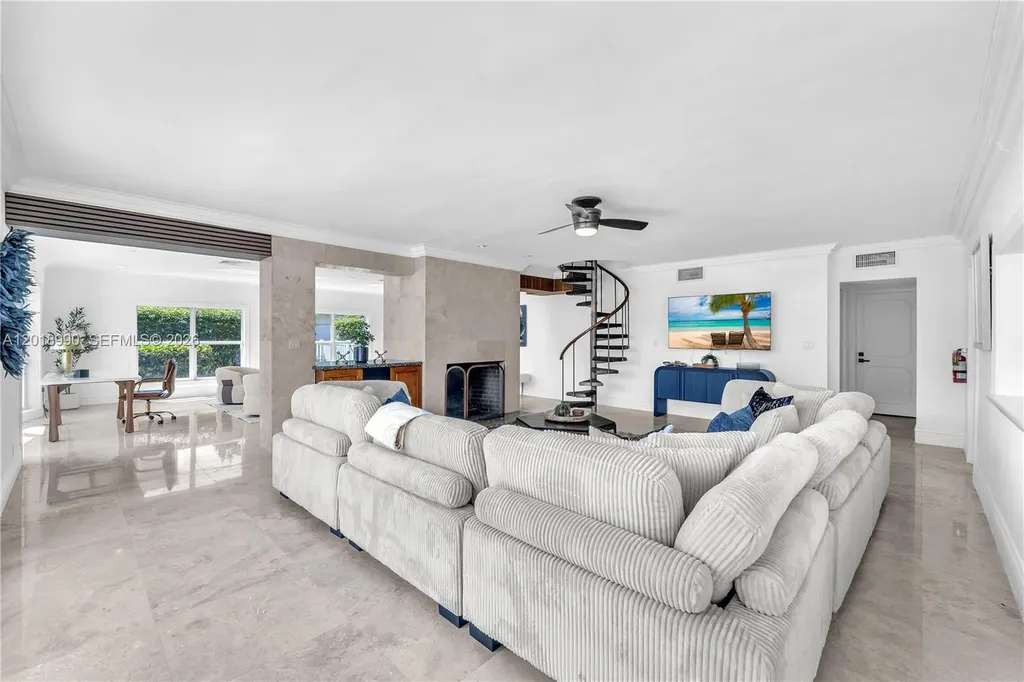 4440 NE 23rd Avenue Lighthouse Point FL 33064