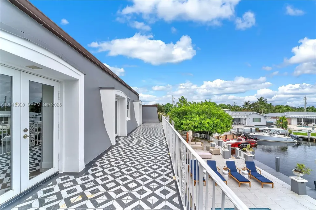 4440 NE 23rd Avenue Lighthouse Point FL 33064