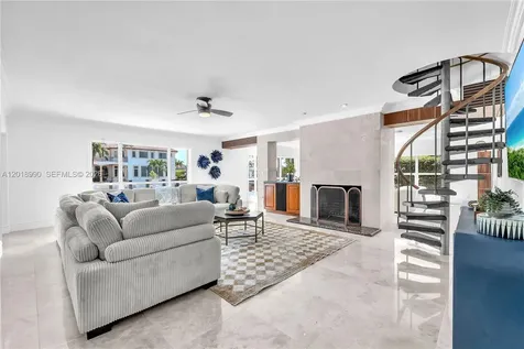 4440 NE 23rd Avenue Lighthouse Point FL 33064