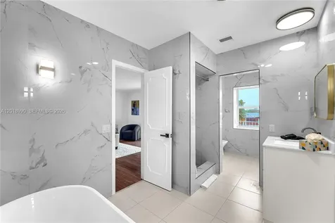 4440 NE 23rd Avenue Lighthouse Point FL 33064