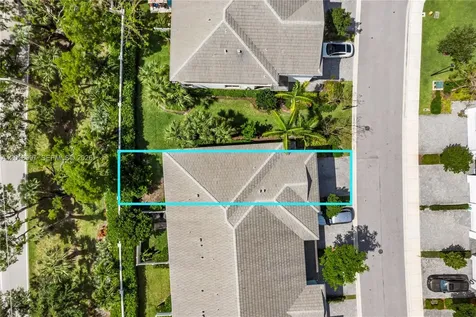 582 Parsons Way Deerfield Beach FL 33442