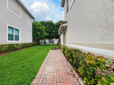12441 SW 124th Terrace Miami FL 33186