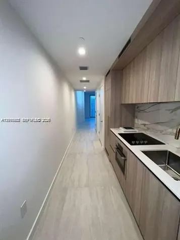 77 SE 5th Street Miami FL 33131