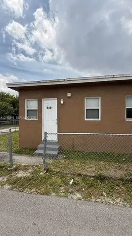 646 NW 14th Terrace Fort Lauderdale FL 33311