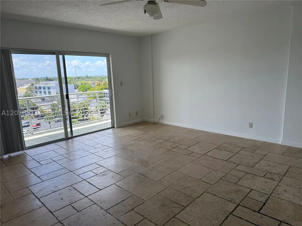 2900 NE 30th Street Fort Lauderdale FL 33306