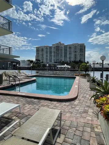 2900 NE 30th Street Fort Lauderdale FL 33306