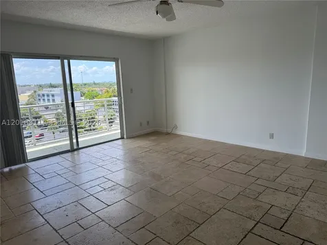 2900 NE 30th Street Fort Lauderdale FL 33306