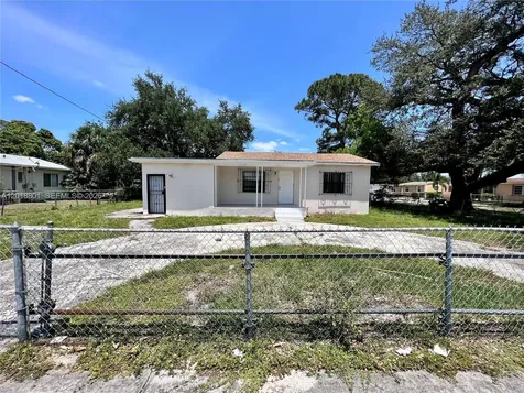 1801 NW 88th Street Miami FL 33147