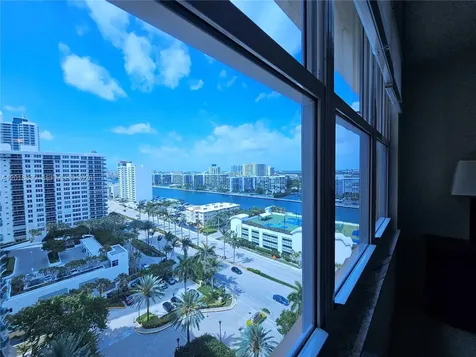 2501 S Ocean Drive Hollywood FL 33019