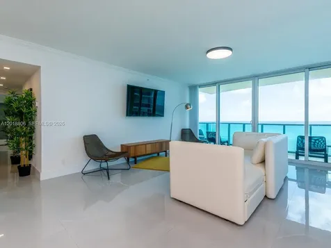 2501 S Ocean Drive Hollywood FL 33019