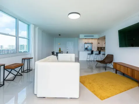 2501 S Ocean Drive Hollywood FL 33019