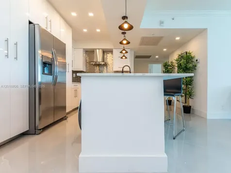 2501 S Ocean Drive Hollywood FL 33019
