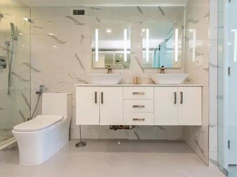 2501 S Ocean Drive Hollywood FL 33019