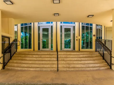 2501 S Ocean Drive Hollywood FL 33019