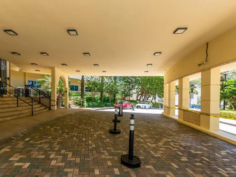 2501 S Ocean Drive Hollywood FL 33019